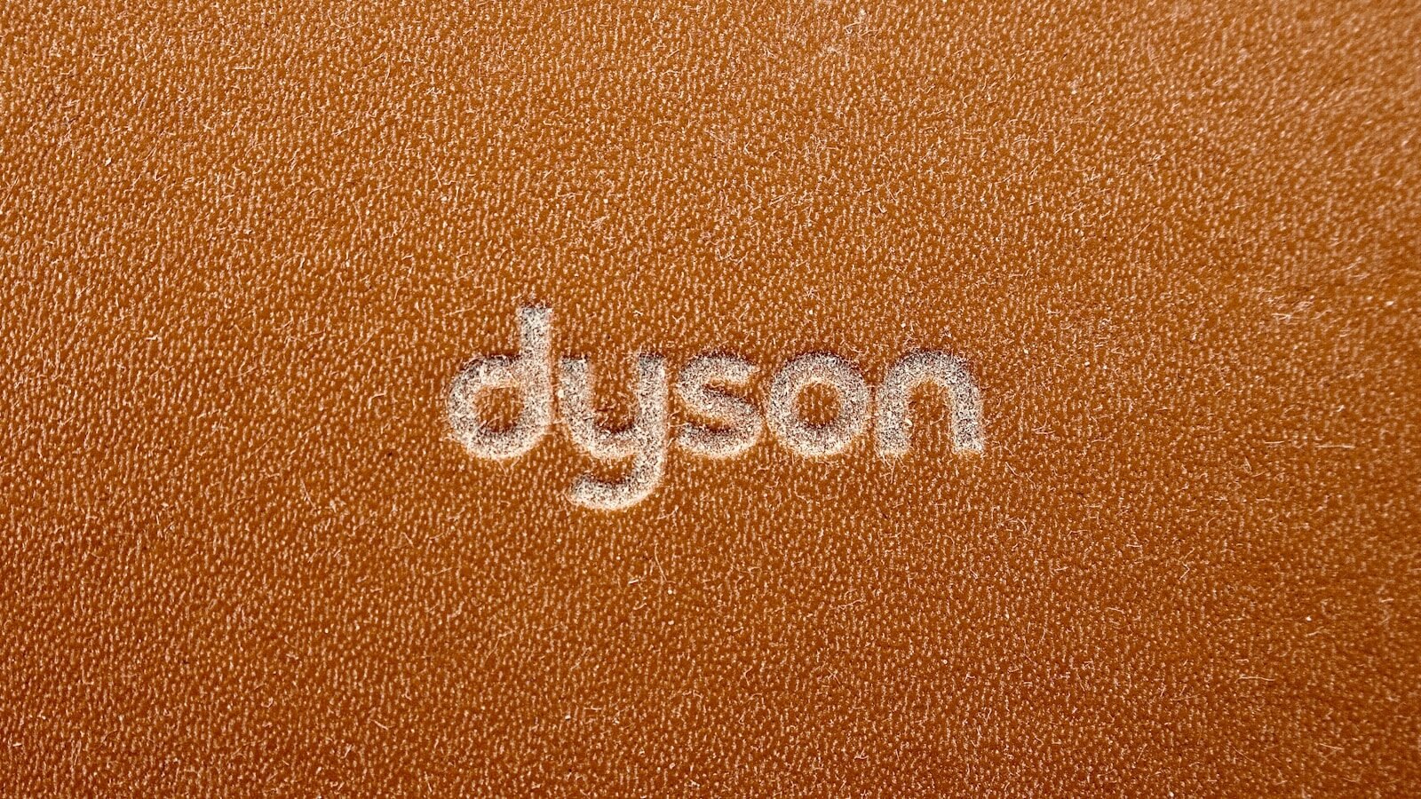 Dyson dégaine un laveur de sol très compact pour nettoyer toutes les taches même sous les meubles