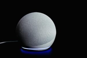Enceintes intelligentes Alexa vs Google