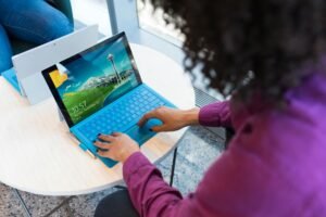 Microsoft cède enfin sur les mises à jour Windows forcées : voici les 4 changements concrets