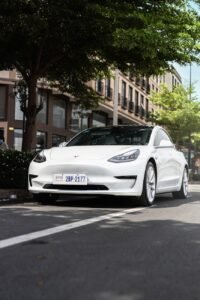 Une voiture chinoise indécente, la solution de Tesla pour éviter les conflits et la Volkswagen ID. Polo : les actualités immanquables de la semaine – Récap’ Survoltés