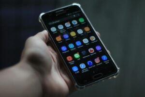 Marre des contenus audio qui se déclenchent tout seuls en arrière-plan ? Android 17 va enfin y remédier