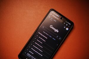 Votre Google Pixel Fold affiche un écran noir ? Vous n’êtes pas seul, mais il y a une solution
